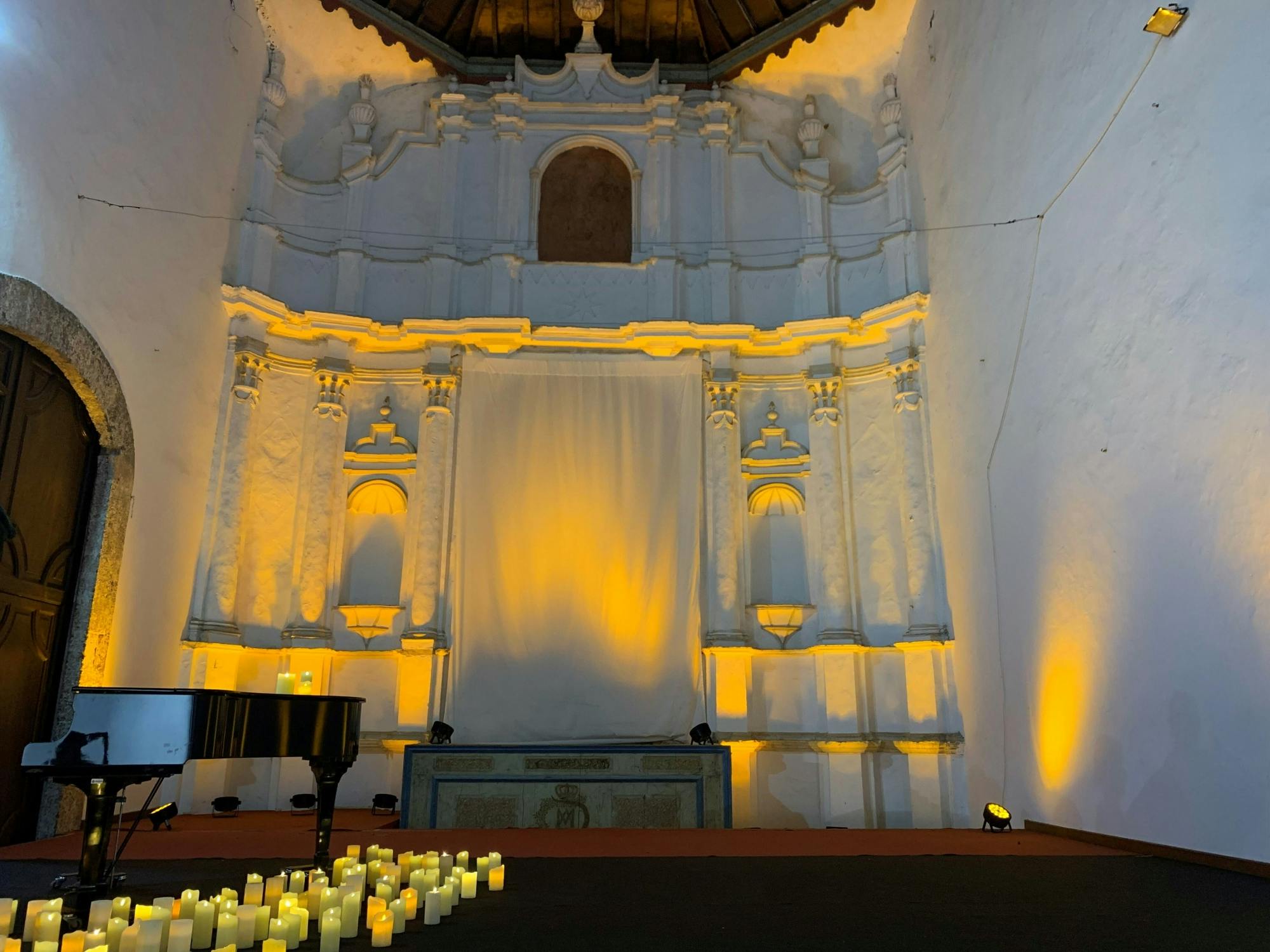 Exclusive evening glow music concert at the Convento Santo Domingo