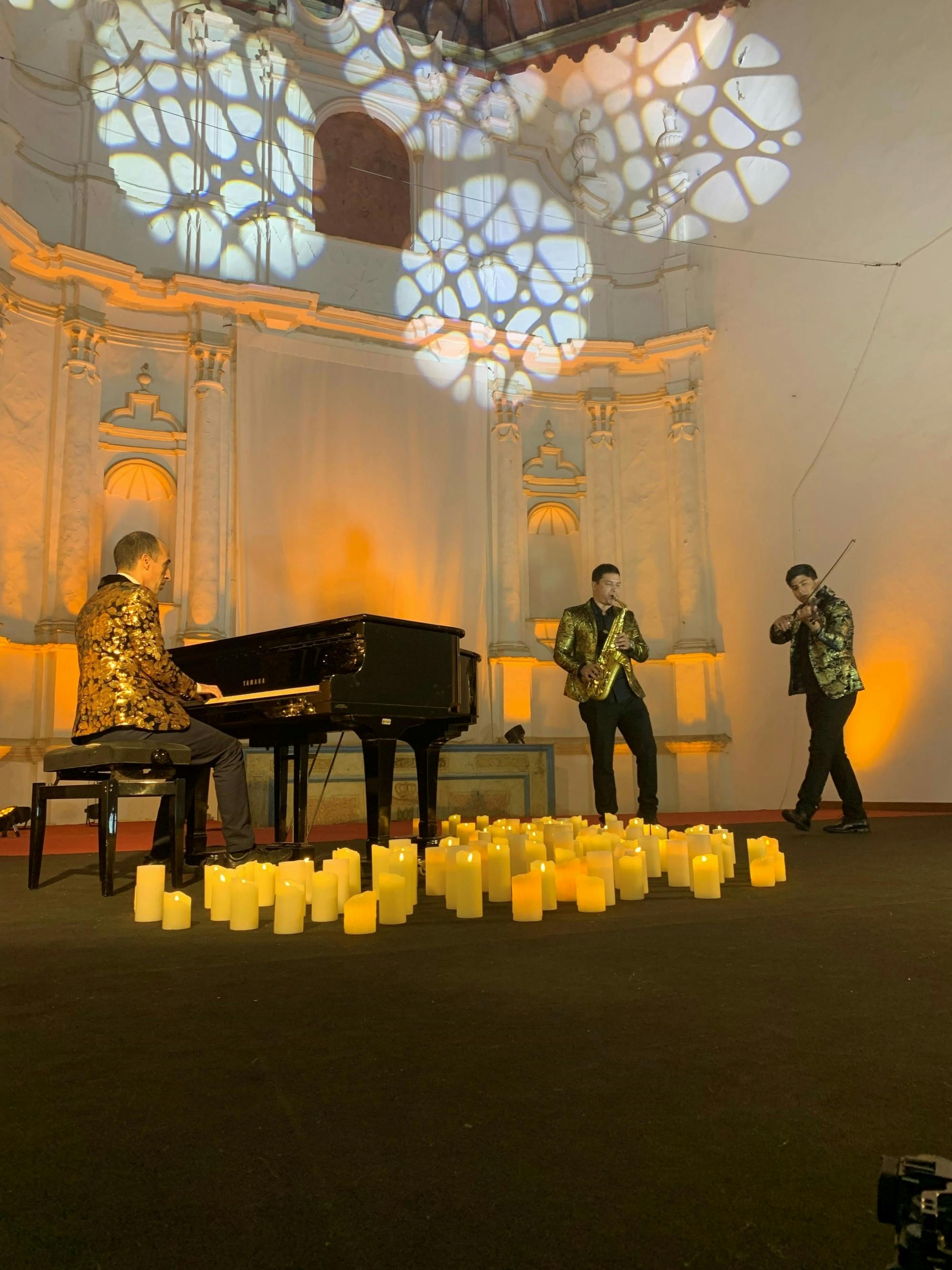 Exclusive evening glow music concert at the Convento Santo Domingo