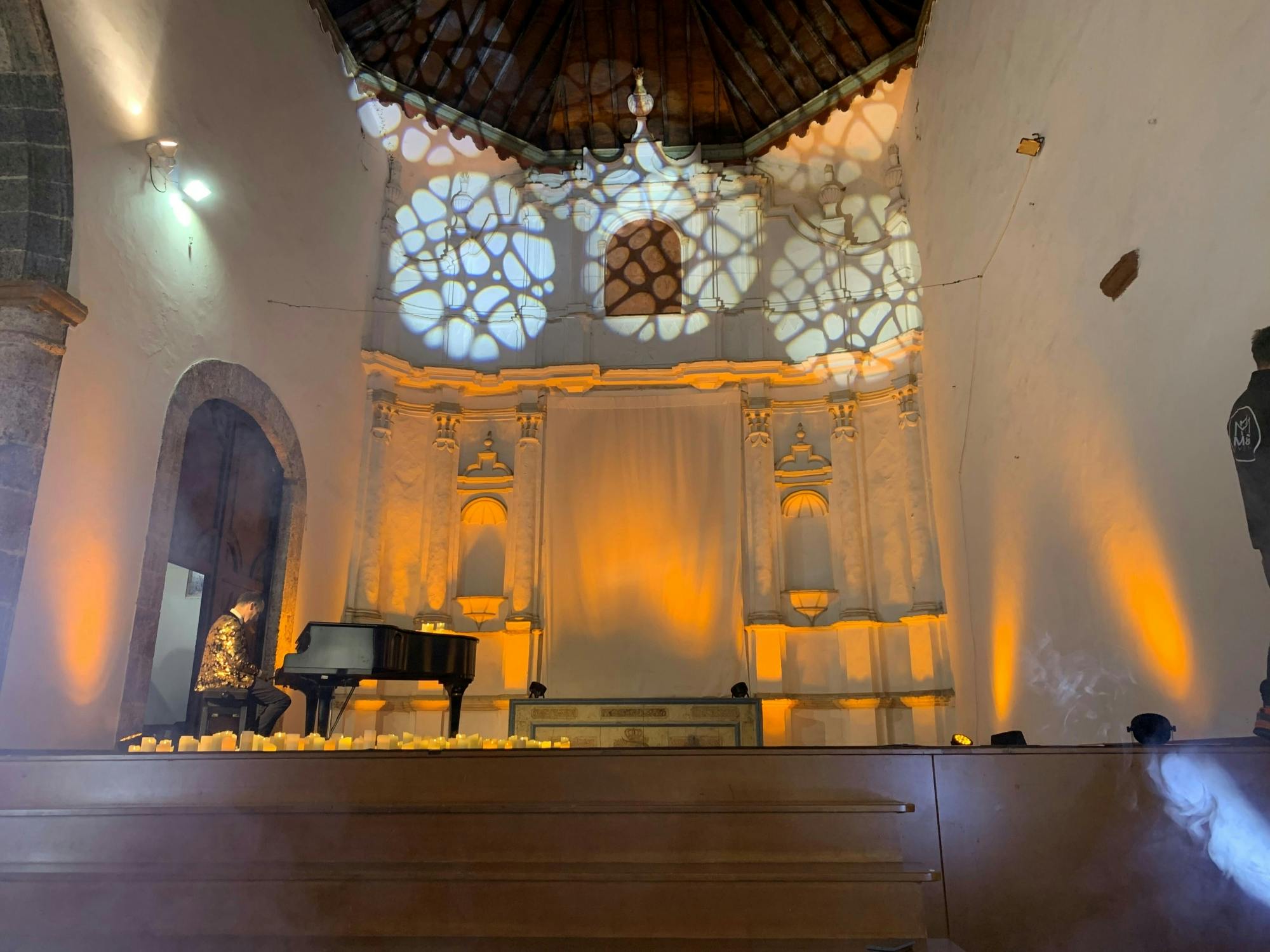 Exclusive evening glow music concert at the Convento Santo Domingo