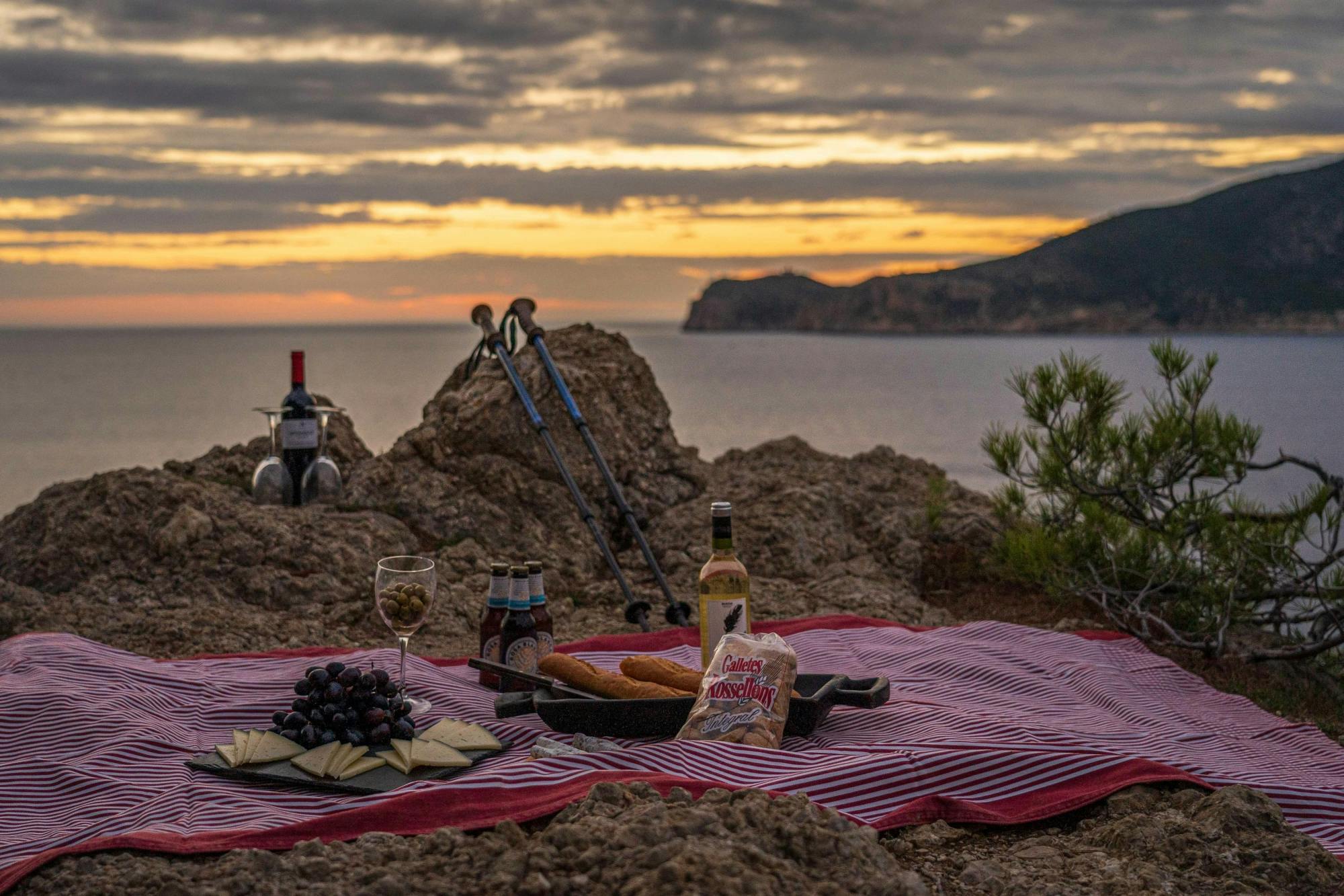 Sunset hiking from Port Andratx to Sant Elm