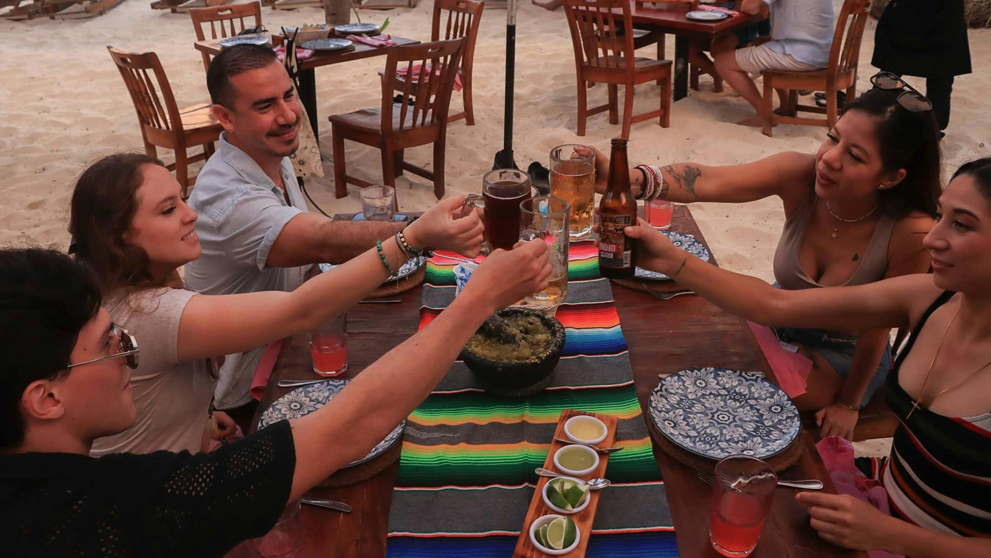 Taco-tasting evening tour from Cancun