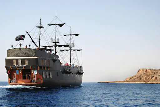 Black Pearl afternoon cruise with live music