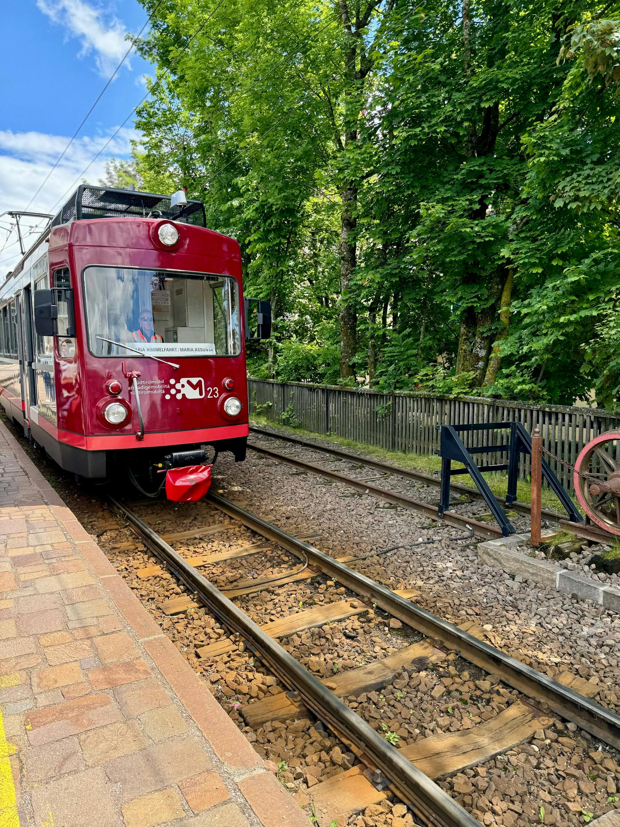 Bolzano and Renon tour with panoramic train ride