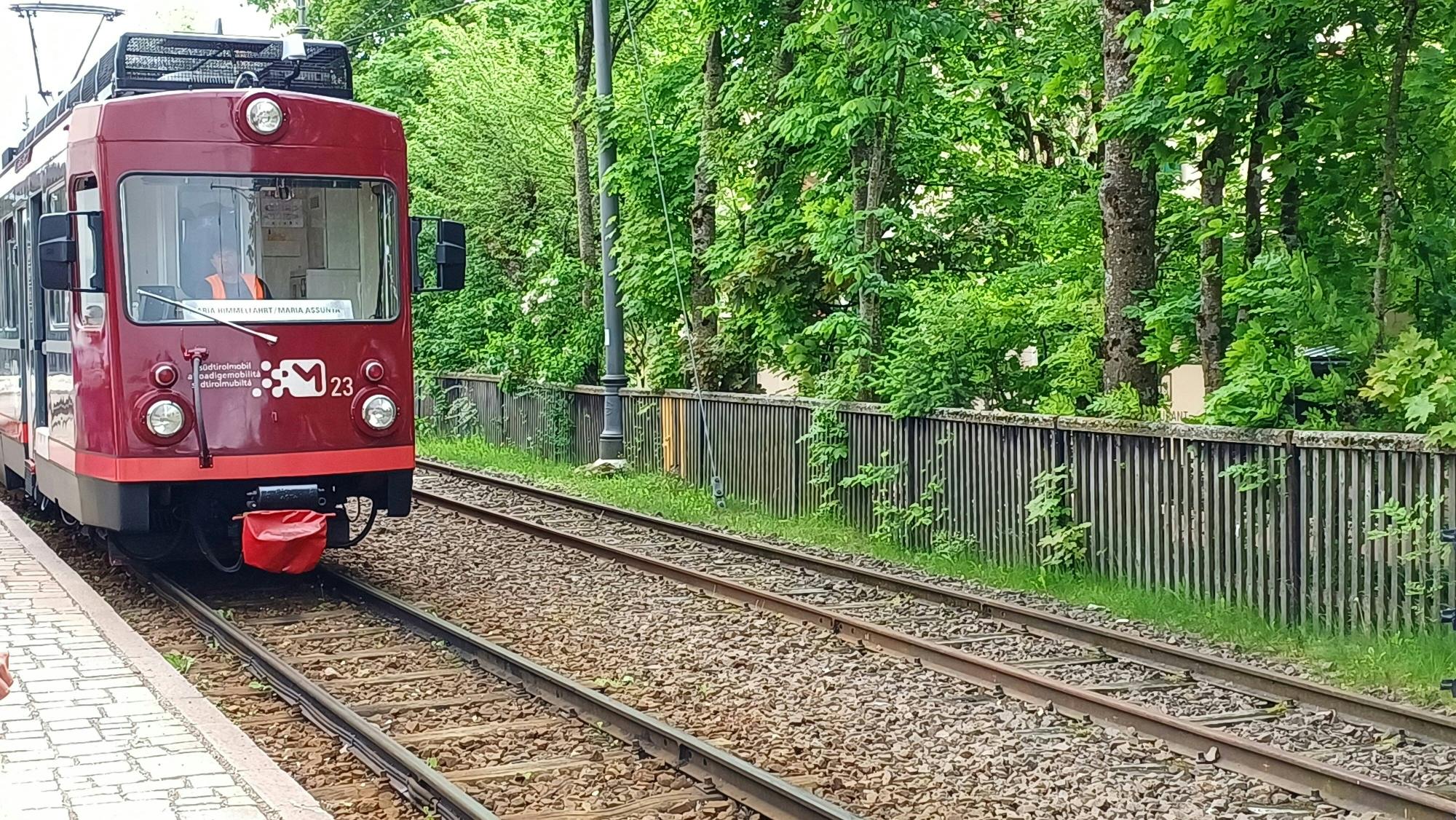 Bolzano and Renon tour with panoramic train ride