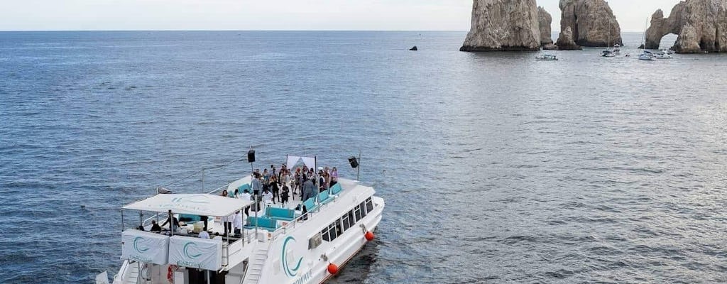 Chileno Bay Snorkelling Cruise with Lunch