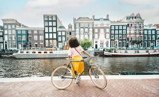 Wypożyczalnia rowerów w Amsterdamie
