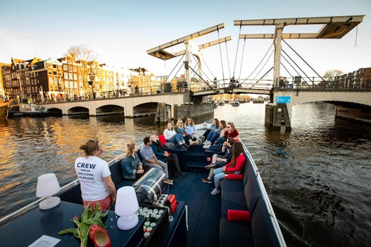 Amsterdam walking tour with canal cruise