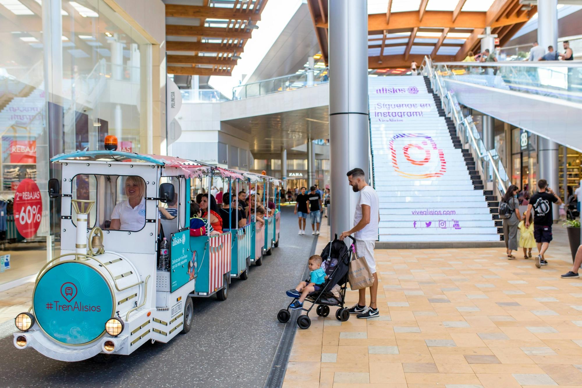 Las Palmas Tour including Free Time in Vegueta and Shopping