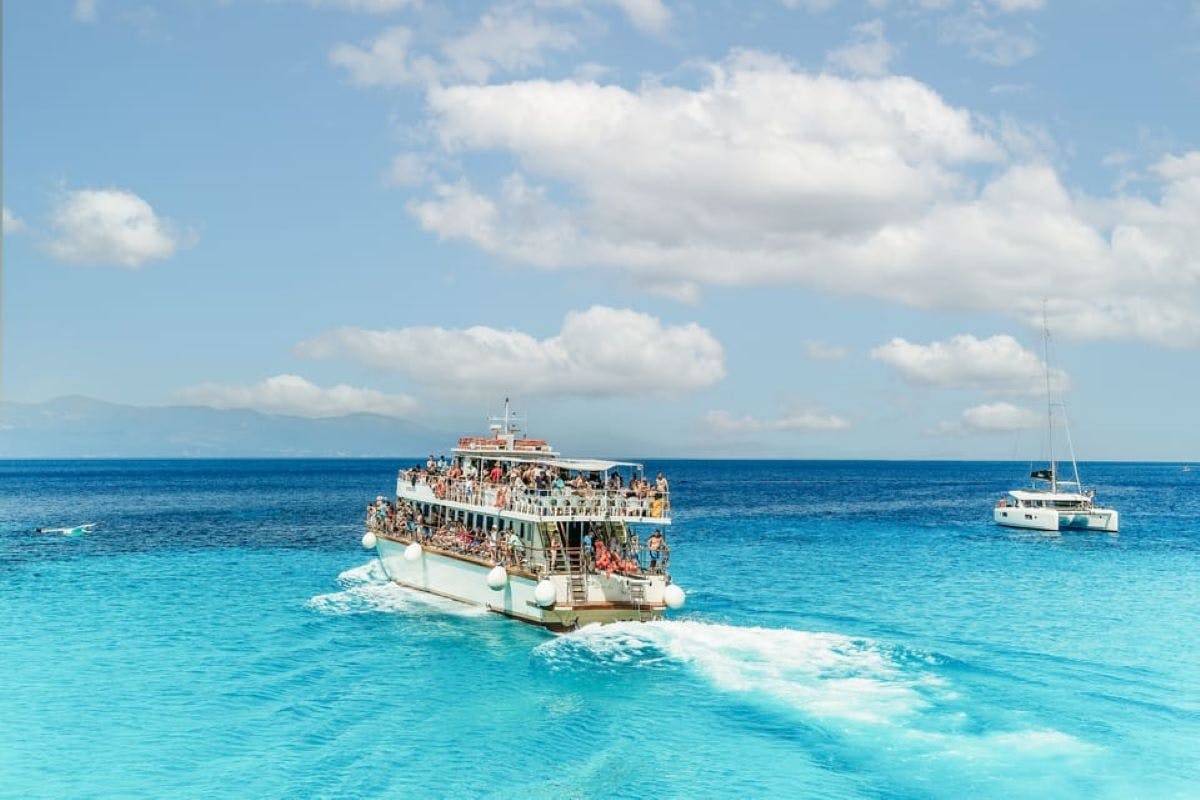 Paxos, Antipaxos und Blaue Höhlen Bootsfahrt von Lefkimmi