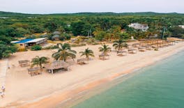 Całodniowy dostęp do pierwszych rzędów plaży Fenix z Cartageny