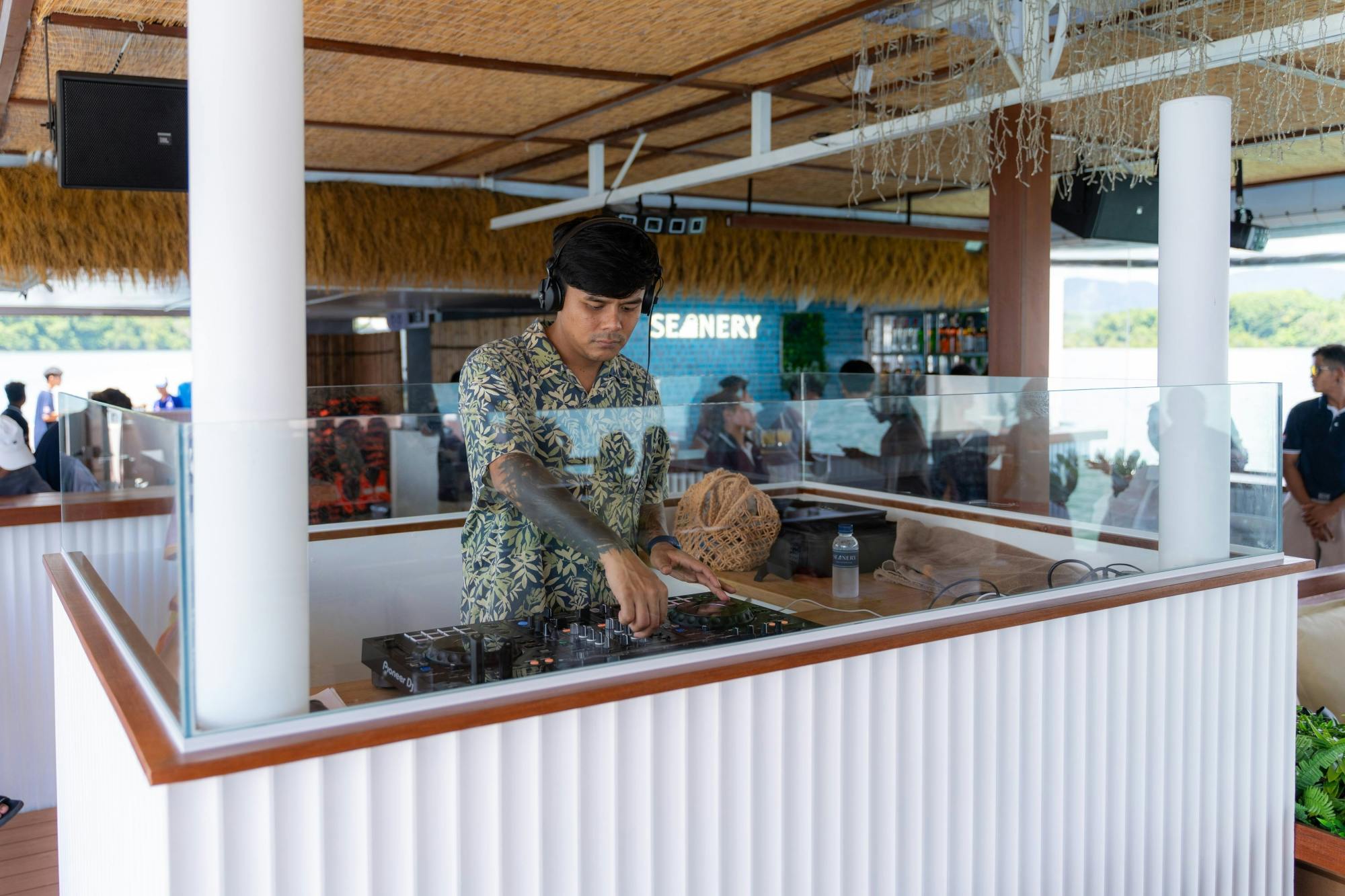 Full-day boat tour to Naka Island and James Bond Island