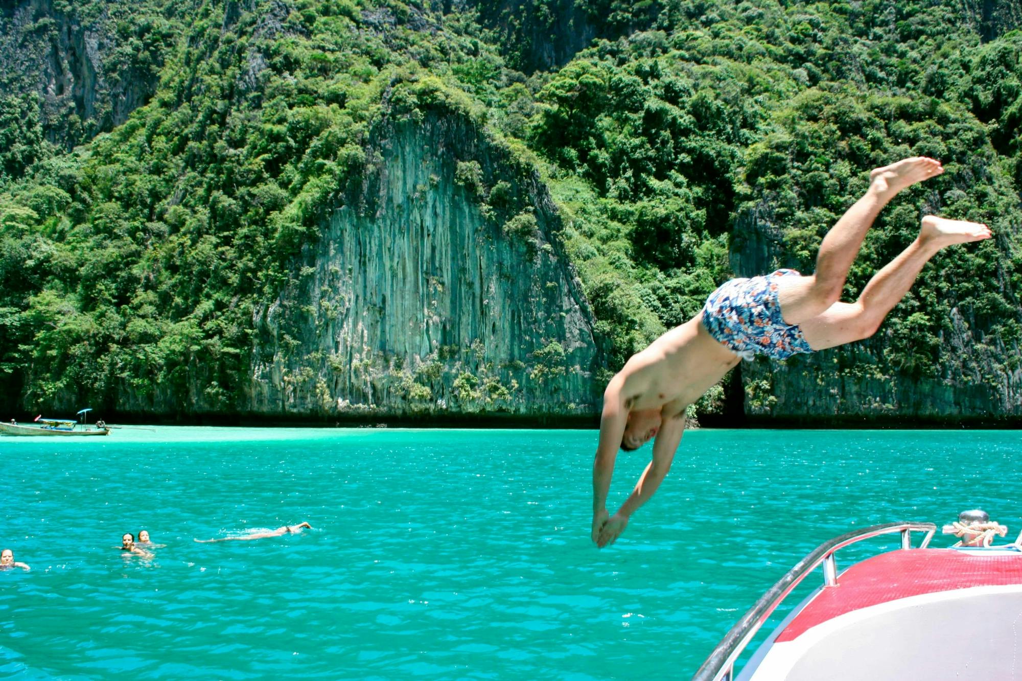 Full-day early Phi Phi and Bamboo Islands by speedboat