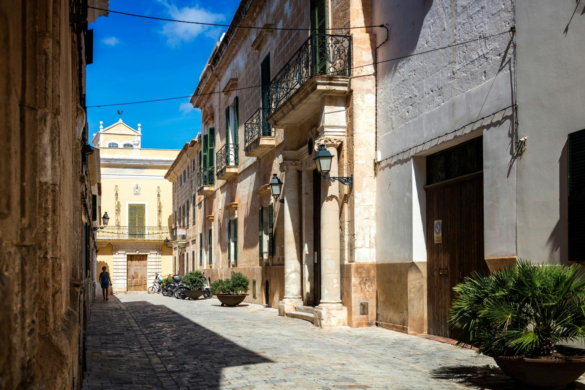 Ciutadella walking tour with shopping, El Toro visit and Casa Olivar
