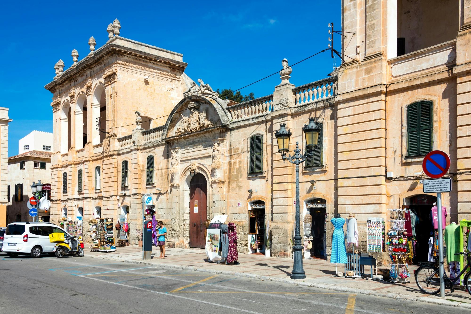 Ciutadella walking tour with shopping, El Toro visit and Casa Olivar