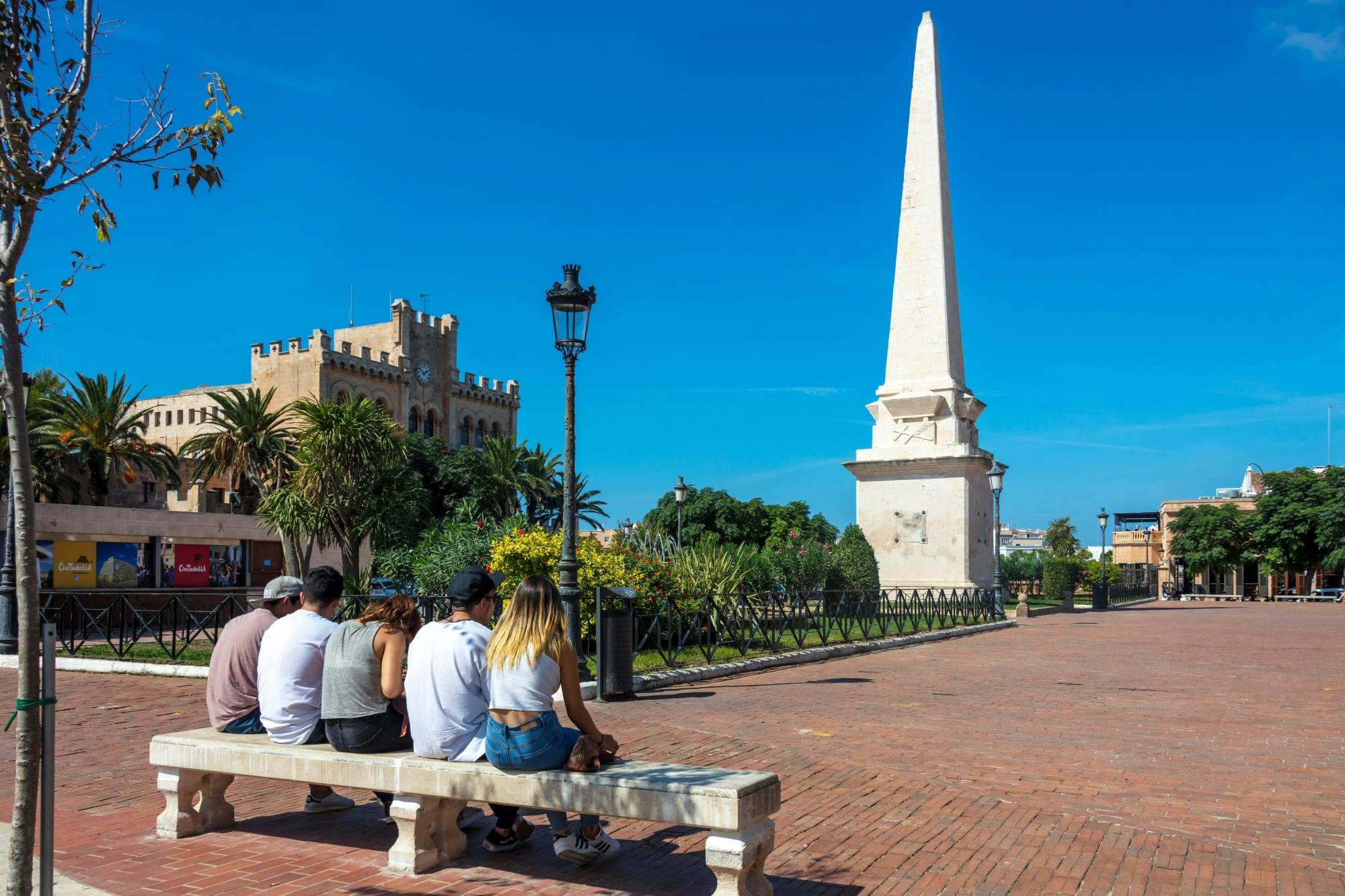 Ciutadella walking tour with shopping, El Toro visit and Casa Olivar