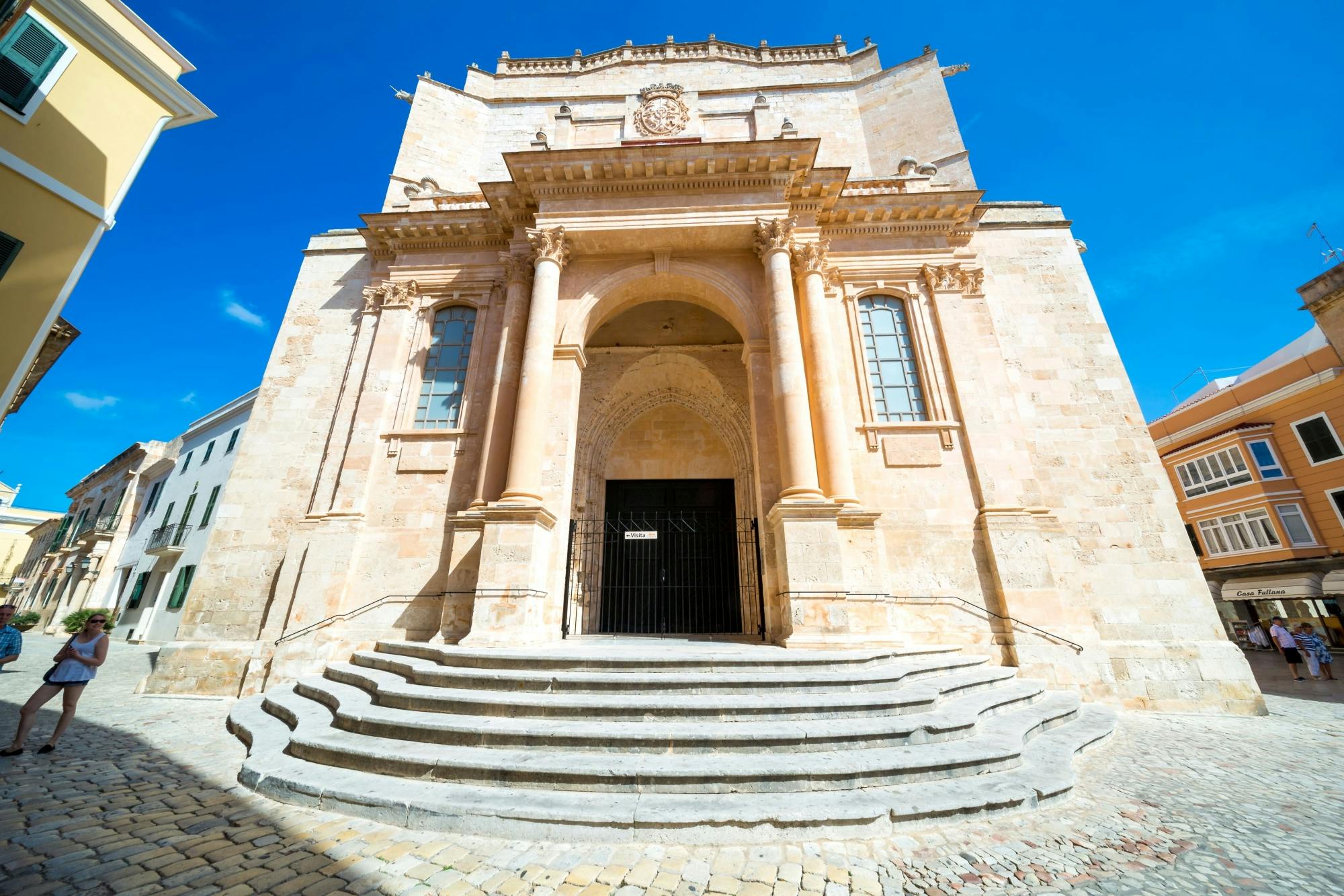 Ciutadella walking tour with shopping, El Toro visit and Casa Olivar
