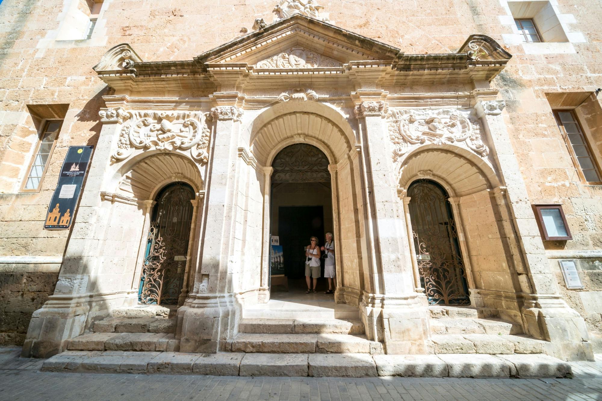 Ciutadella walking tour with shopping, El Toro visit and Casa Olivar