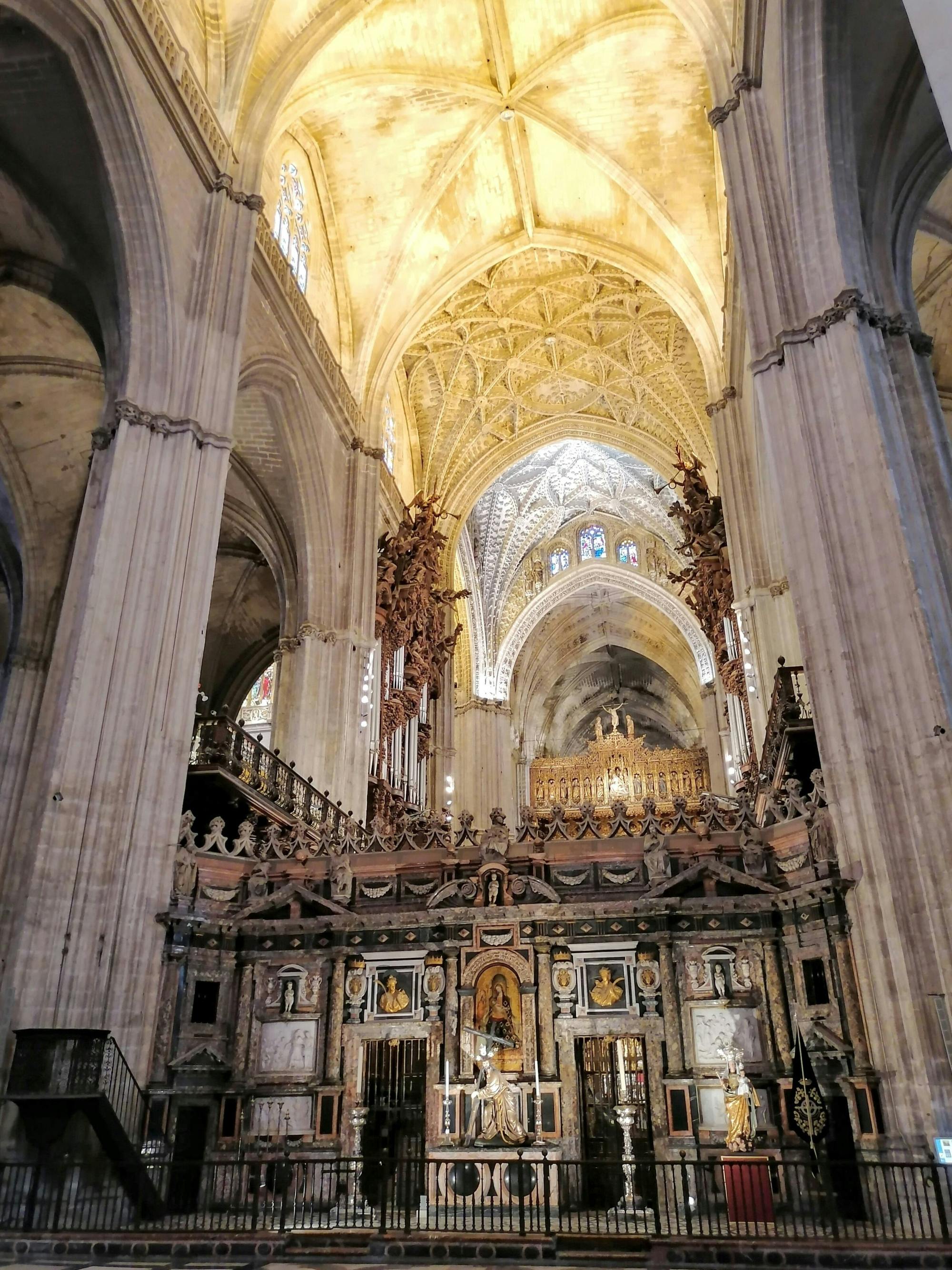 Seville tour with panoramic bus ride and Cathedral visit