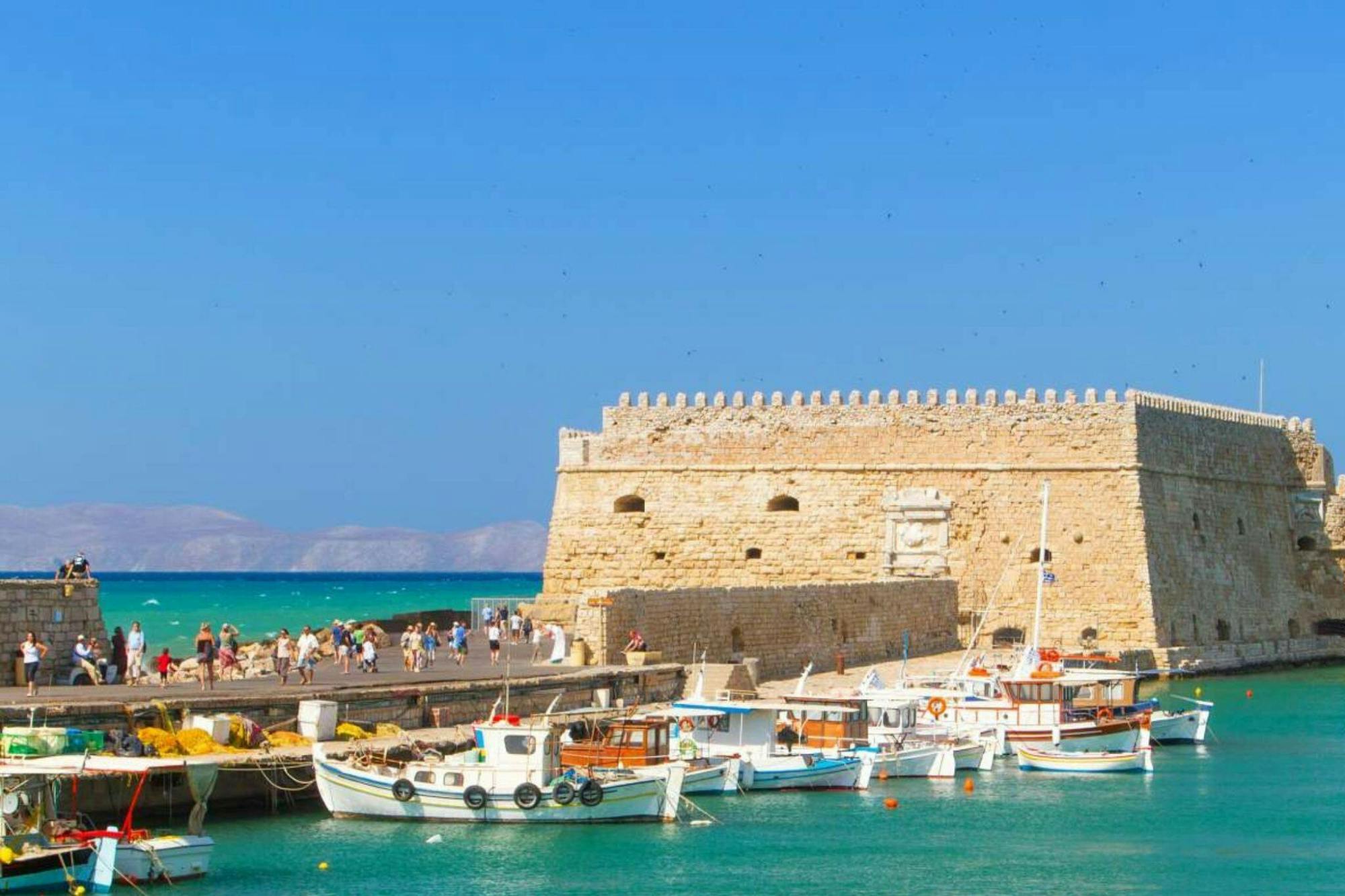 Half-day Heraklion city treasure hunt and tour