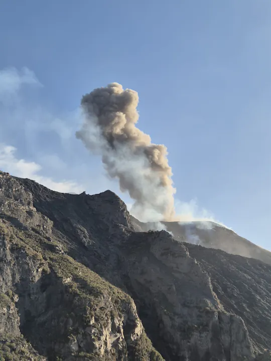 Aventure de randonnée guidée sur le volcan Stromboli