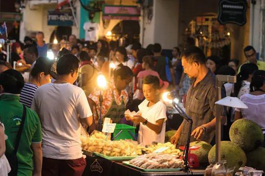 Sites & Bites: Die Altstadt von Phuket, Nachtmärkte und Streetfood