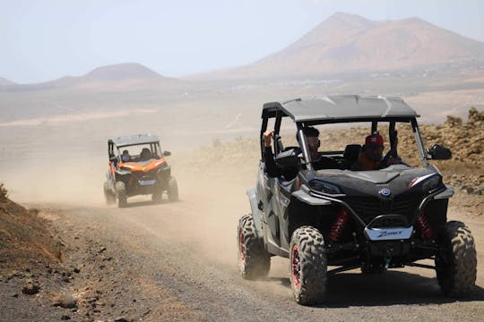 Safari de buggy em família em Fuerteventura saindo de Corralejo