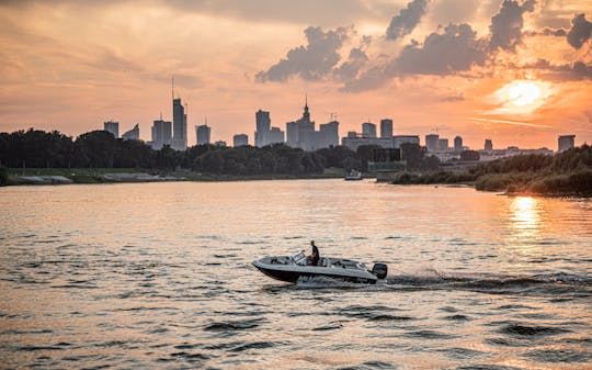 Sunset motorboat cruise on the Vistula river with prosecco