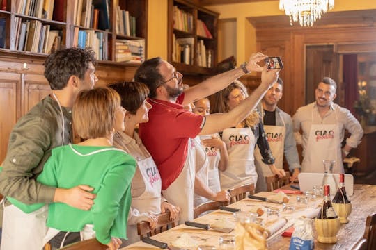 Aula de preparação de pizza e gelato com vinho ilimitado