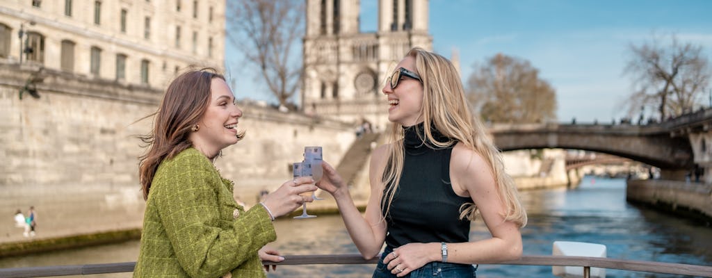 Sightseeing cruise with champagne from Notre-Dame de Paris