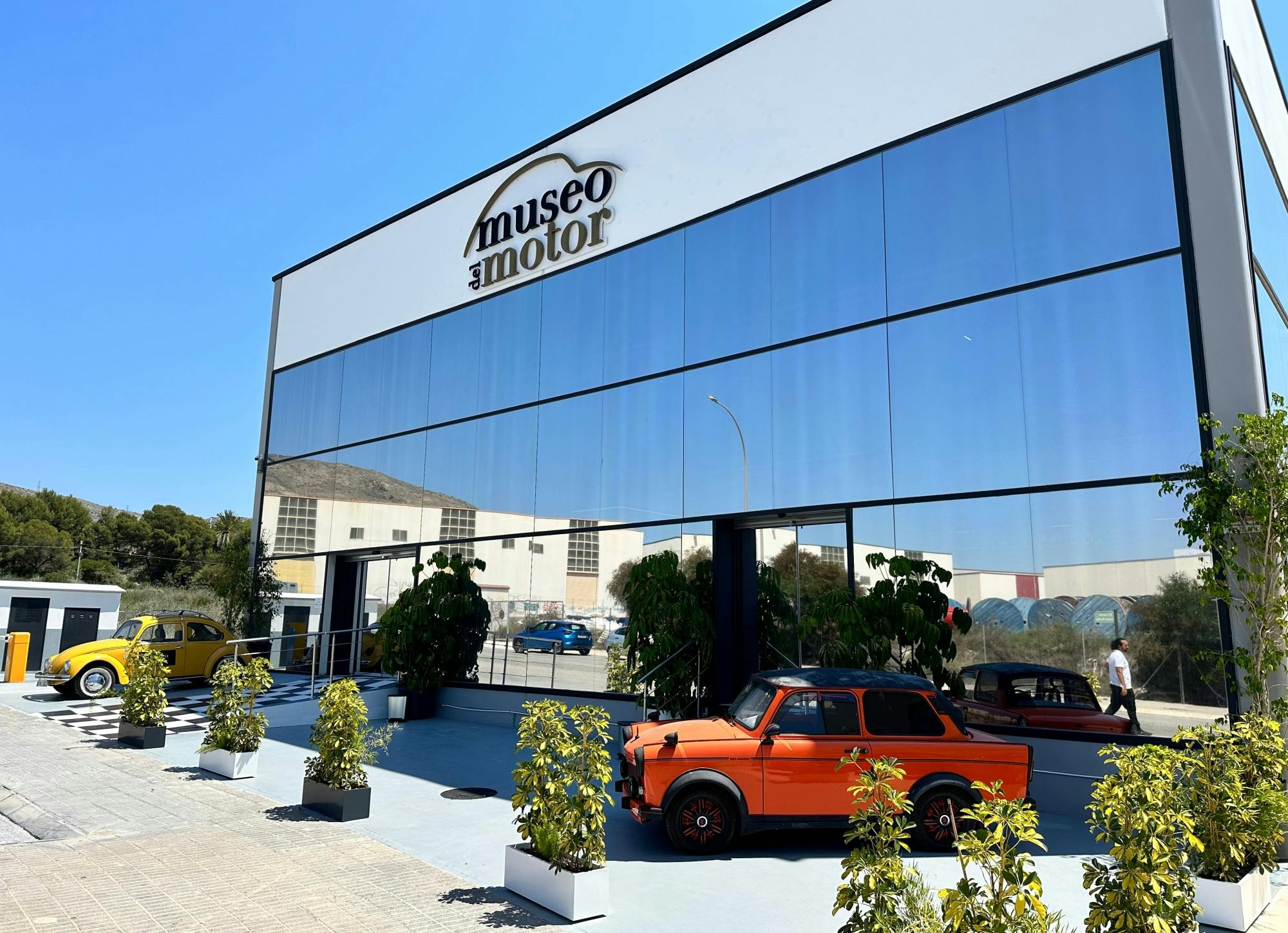 Half-day guided tour to Finestrat Motor Museum and Villajoyosa
