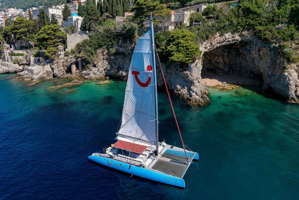 Catamaran cruise from Dubrovnik to Kalamota Island with lunch