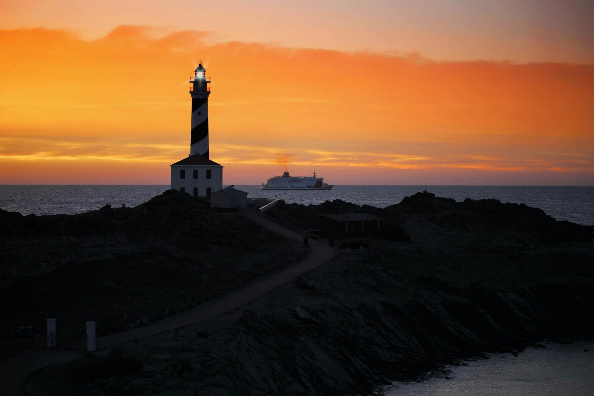 Sunset tour of Menorca with local nibbles