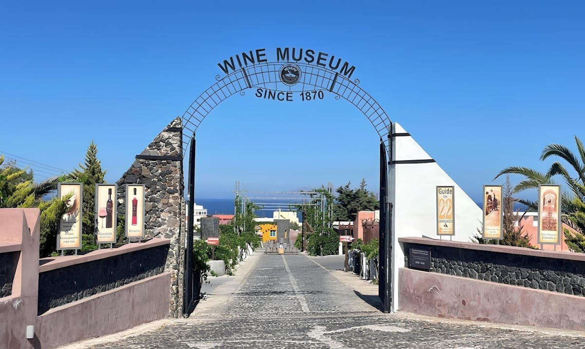 Santorini halve dag familietour met bezoek aan wijnmuseum
