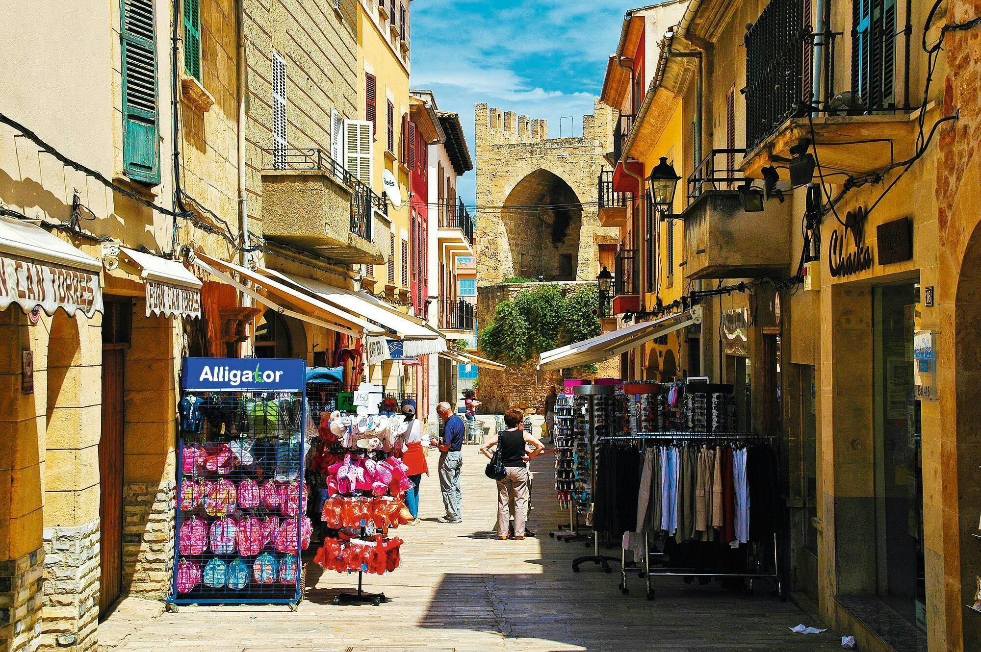 Santanyi Market and pamboli by the sea tour