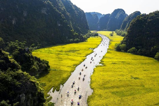 Full-day Hoa Lu and Tam Coc guided tour from Hanoi with lunch