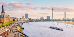 Esplora Düsseldorf in 1 ora con una persona locale