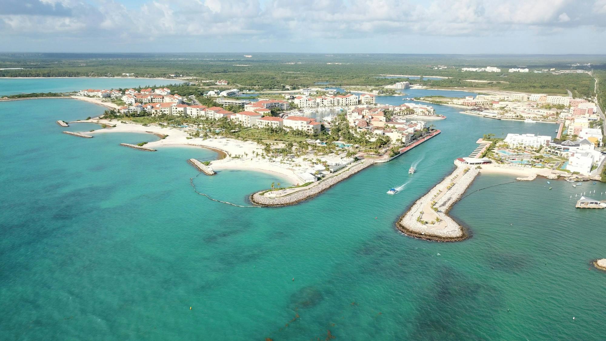 Full-day catamaran cruise with snorkelling and a beachside lunch