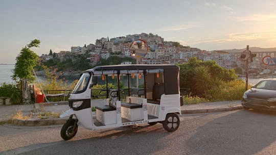 Tour serale in tuk tuk della città