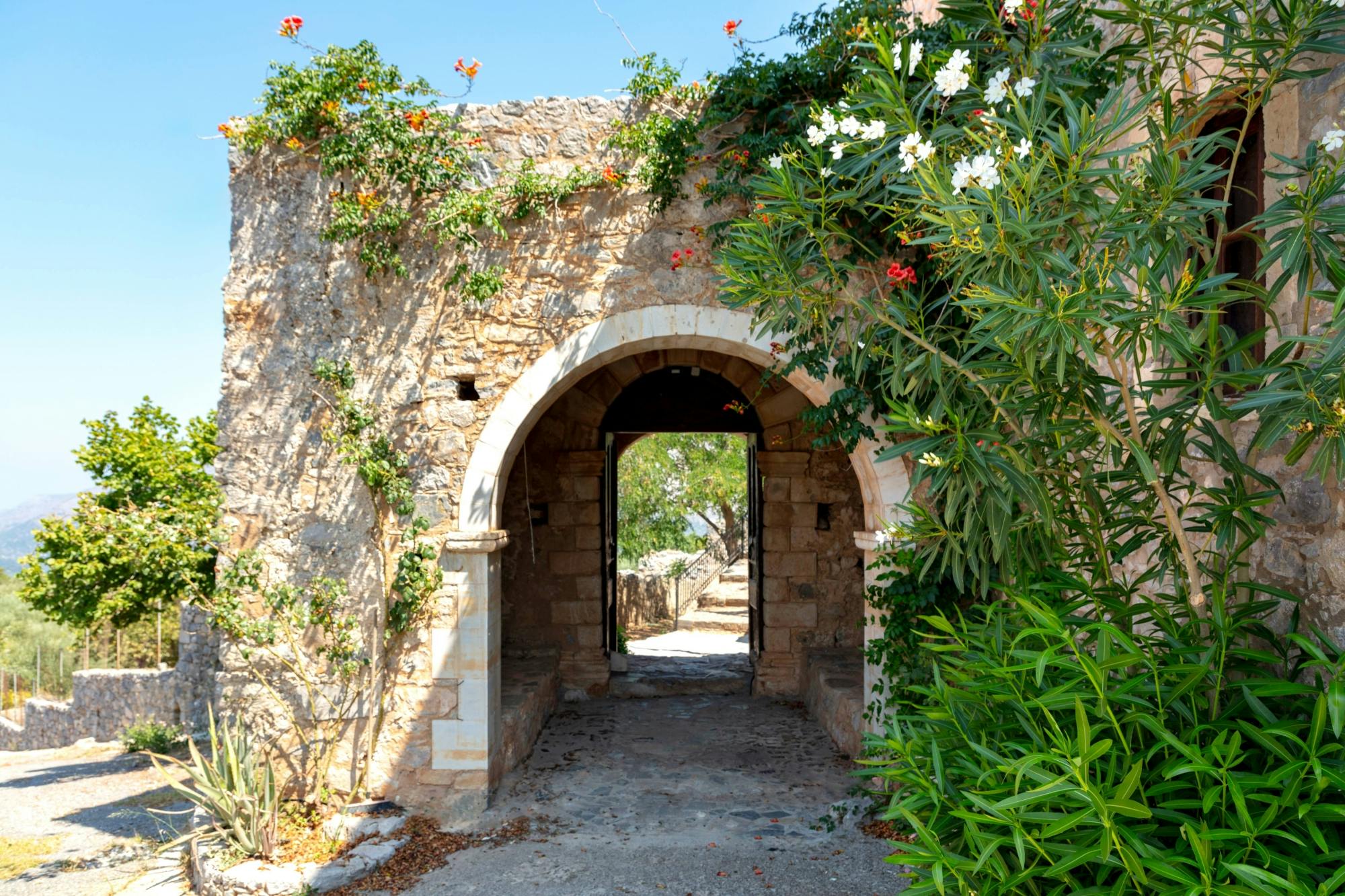 Full-Day Crete wine tasting and 4x4 off-road experience