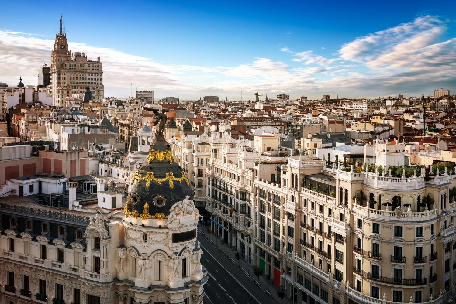 Discover Madrid on a guided tour with a local