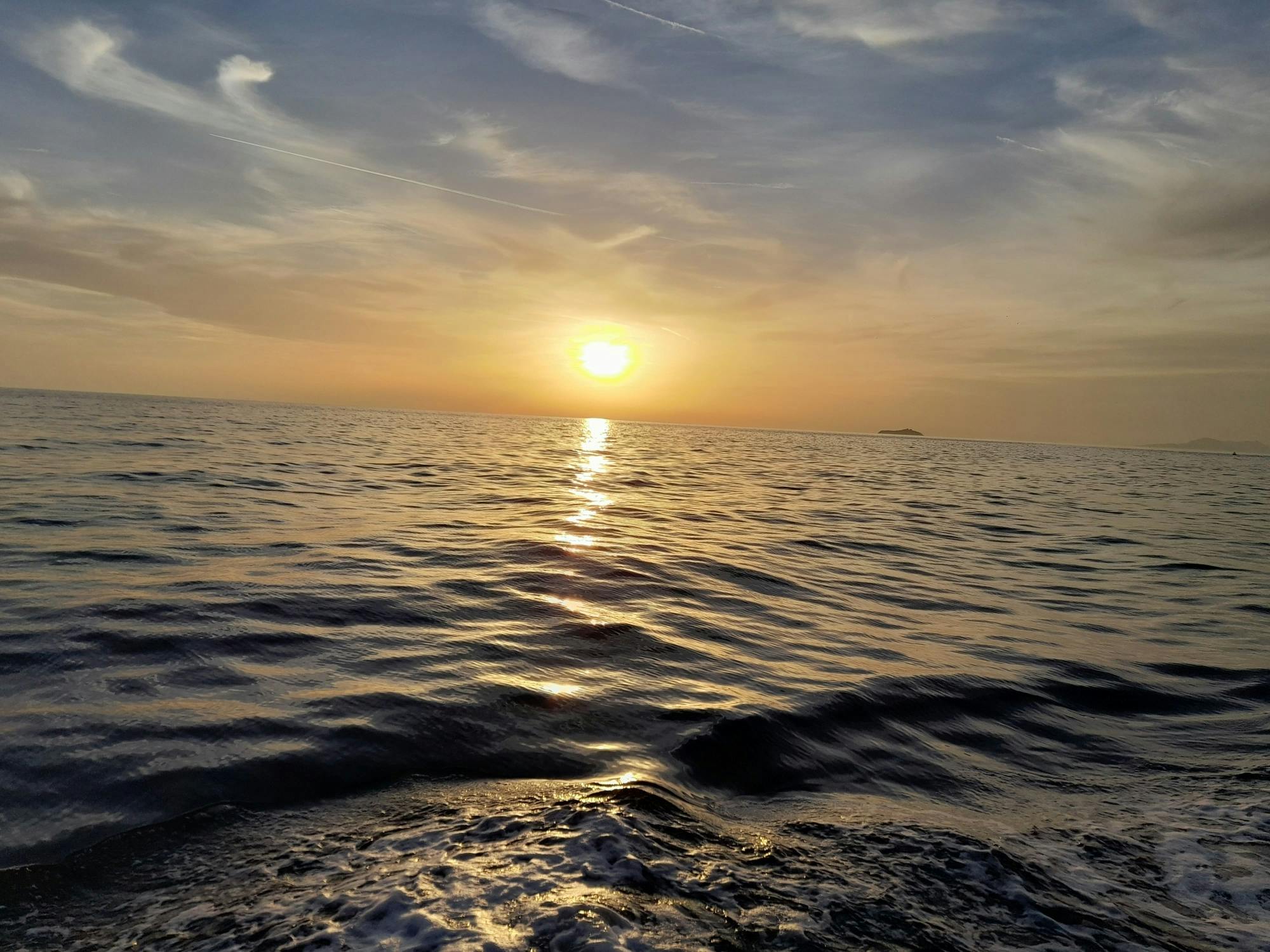 Adults-only sunset boat trip from Dubrovnik with cocktails & canapes