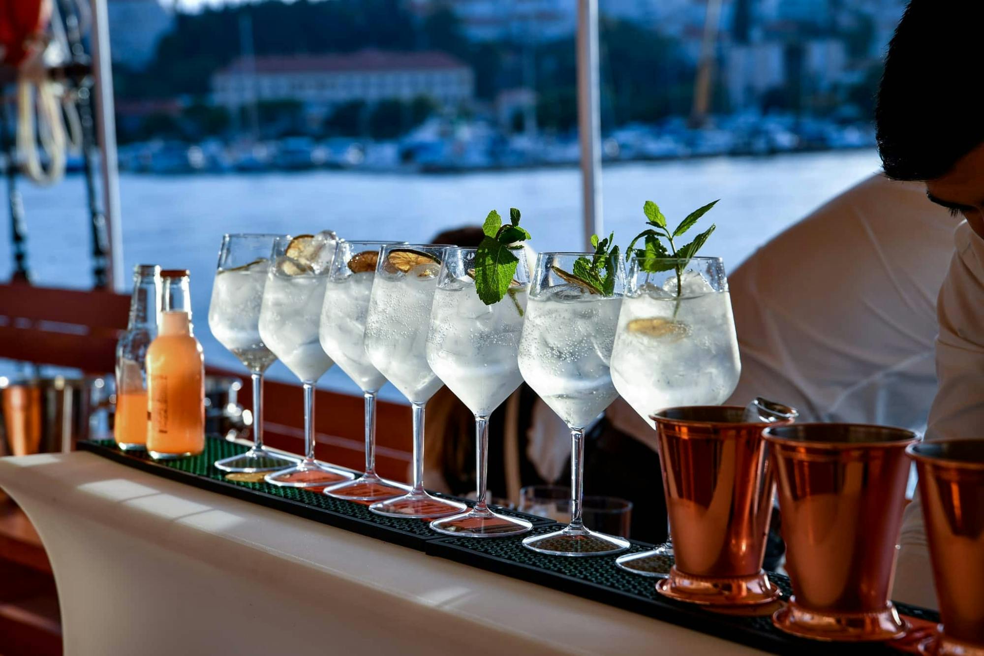 Adults-only sunset boat trip from Dubrovnik with cocktails & canapes