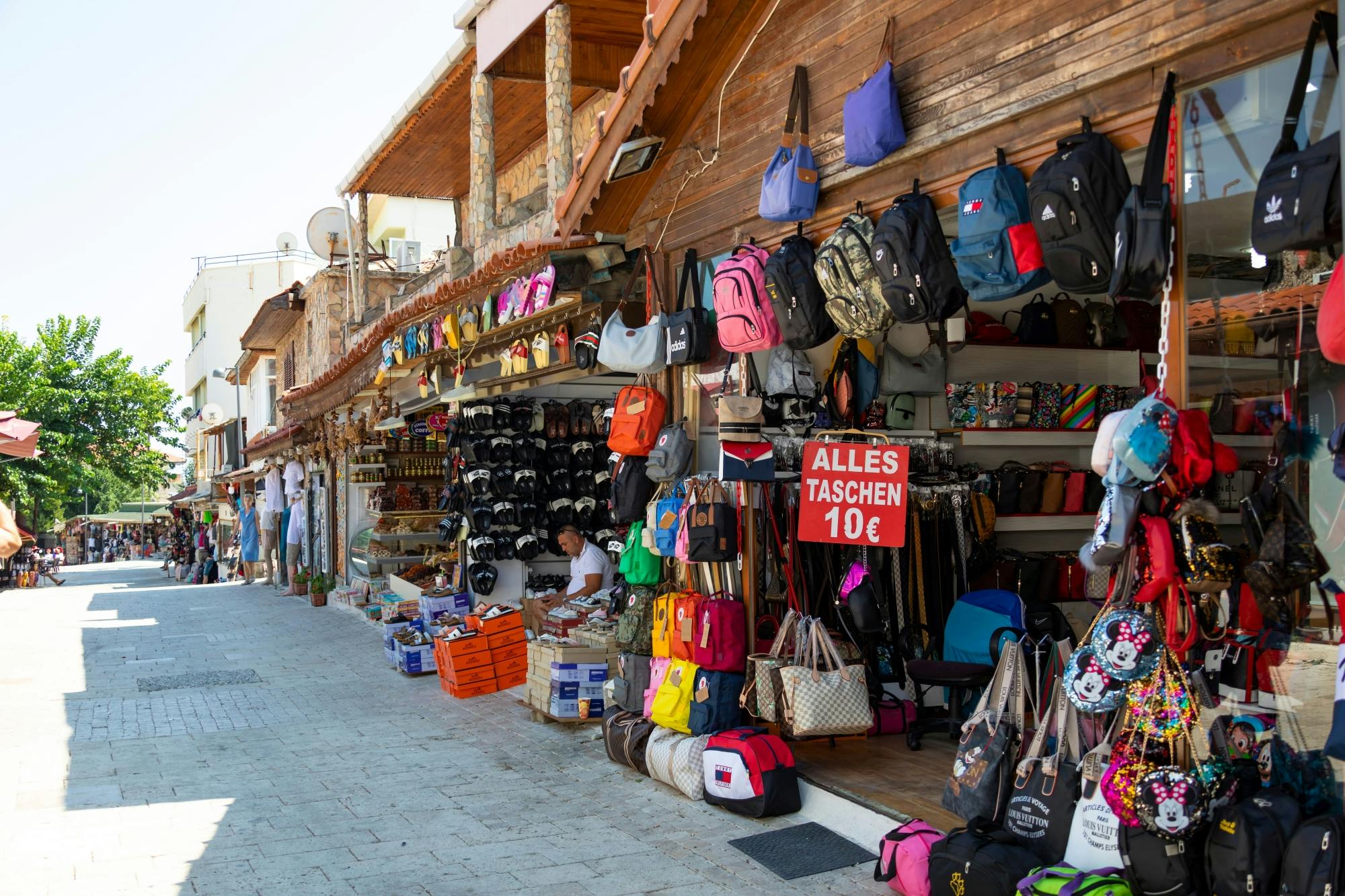 Side tour with Temple of Apollo and shopping