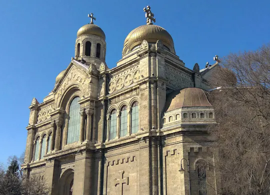 Wycieczka piesza po Warnie i monaster Aładża