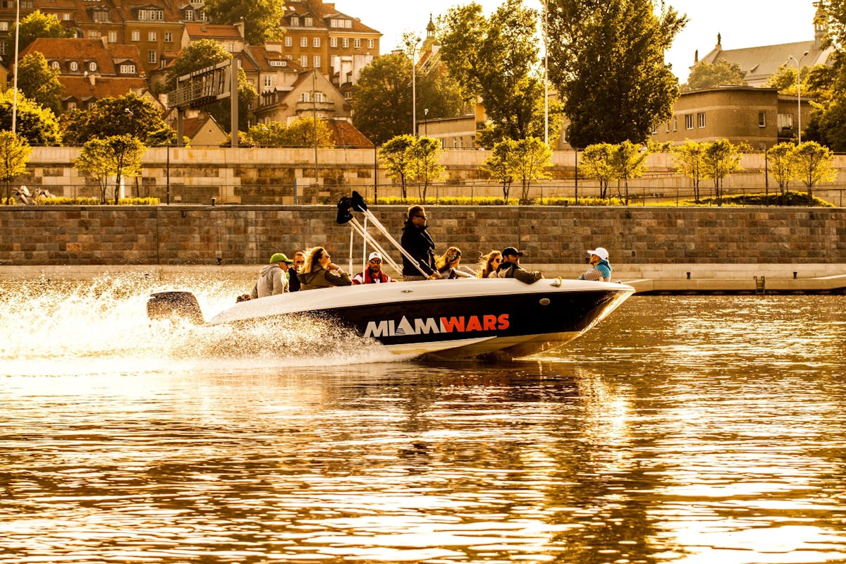Premium motorbootcruise op de Vistula met een iconisch uitzicht op Warschau