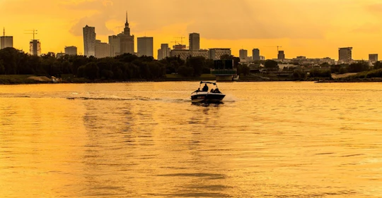 Sunset motorboat private cruise on the Vistula River with prosecco