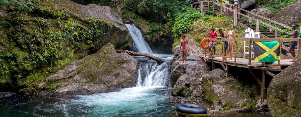 Coffee farm hike through Jamaica’s Blue Mountains with brunch