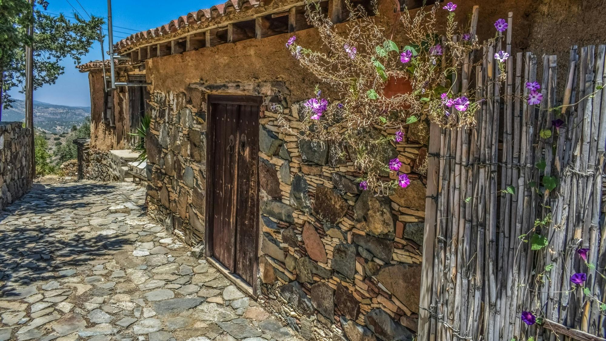 Full-day guided tour of Fikardou, Machairas and Lefkara