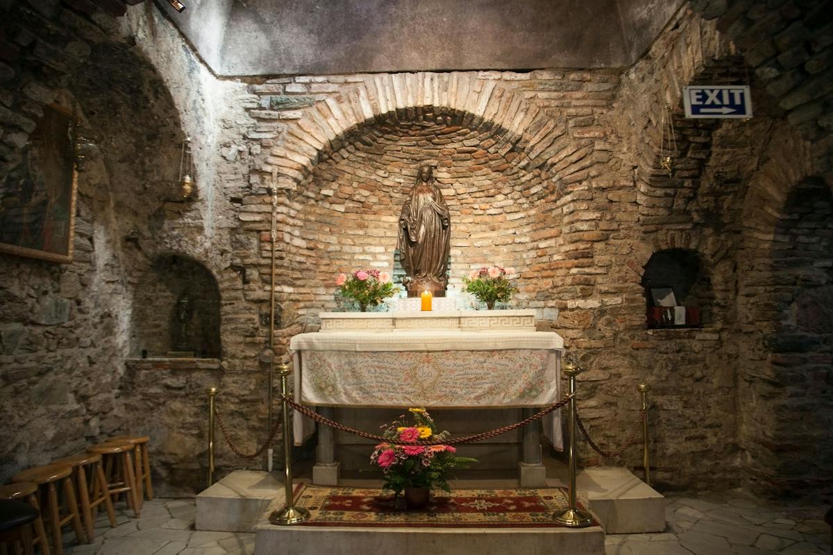 Ancient Ephesus guided tour with House of the Virgin Mary