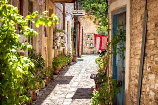 Full-day guided tour of Fikardou, Machairas and Lefkara